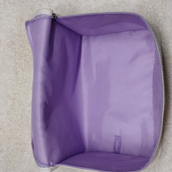 Clinique White Travel Makeup Sparkle Glitter Bag - Picture 9 of 13